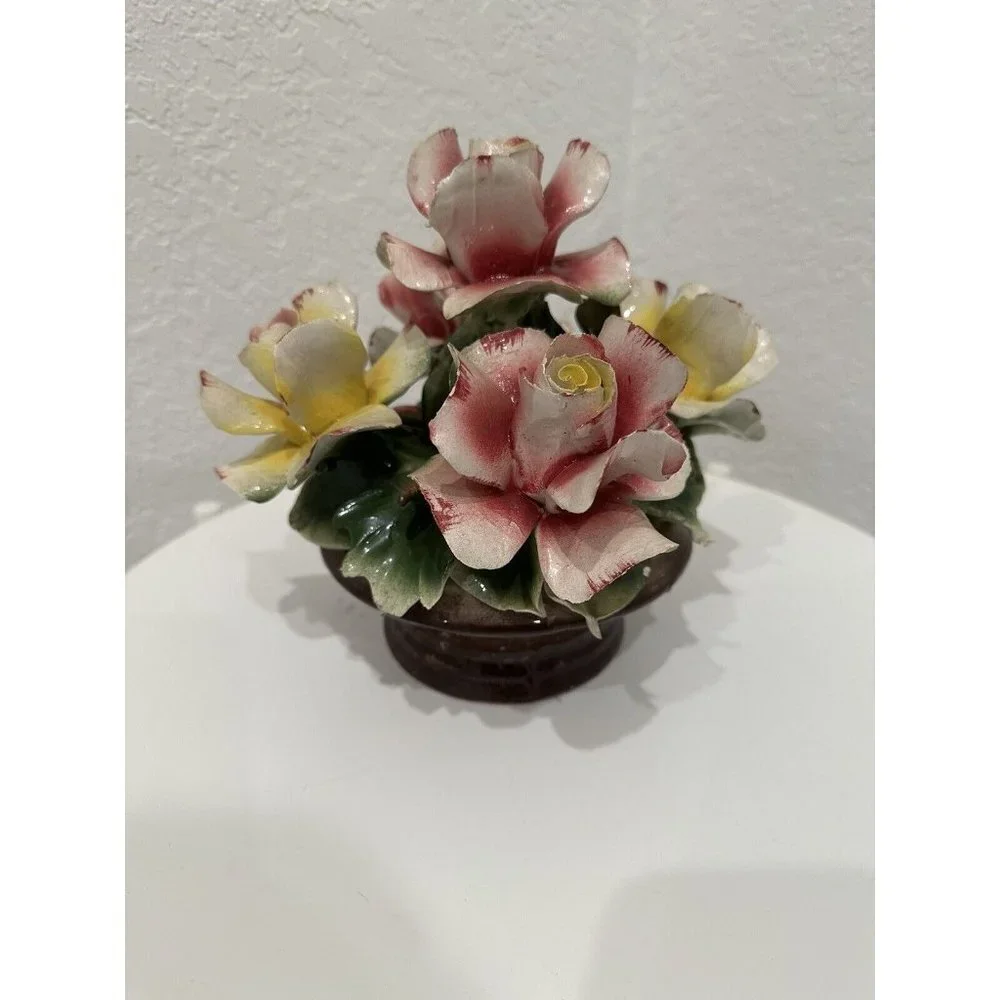 Capodimonte Roses in a planter Made Italy‎ 8.5 in Vintage Rare